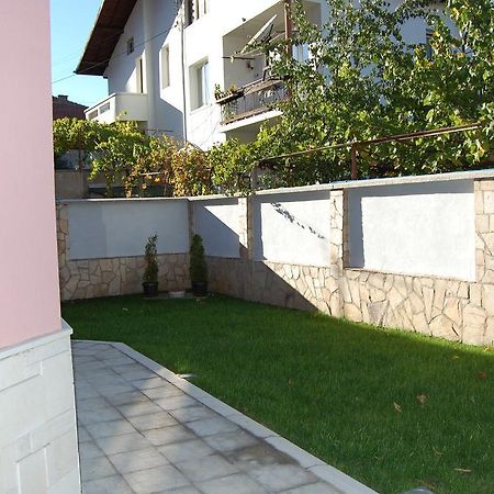 Rozovata Kashta Hotell Kjustendil Exteriör bild
