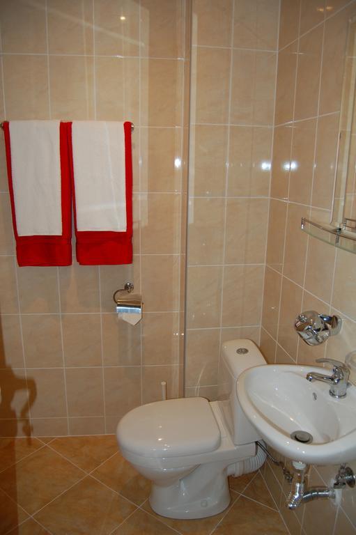 Rozovata Kashta Hotell Kjustendil Rum bild