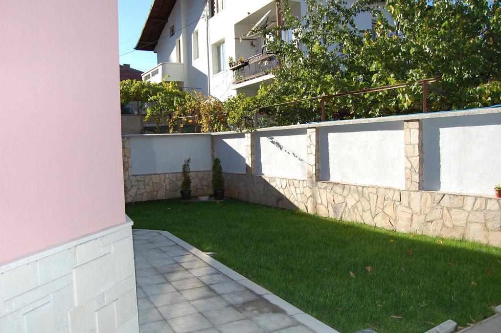 Rozovata Kashta Hotell Kjustendil Exteriör bild